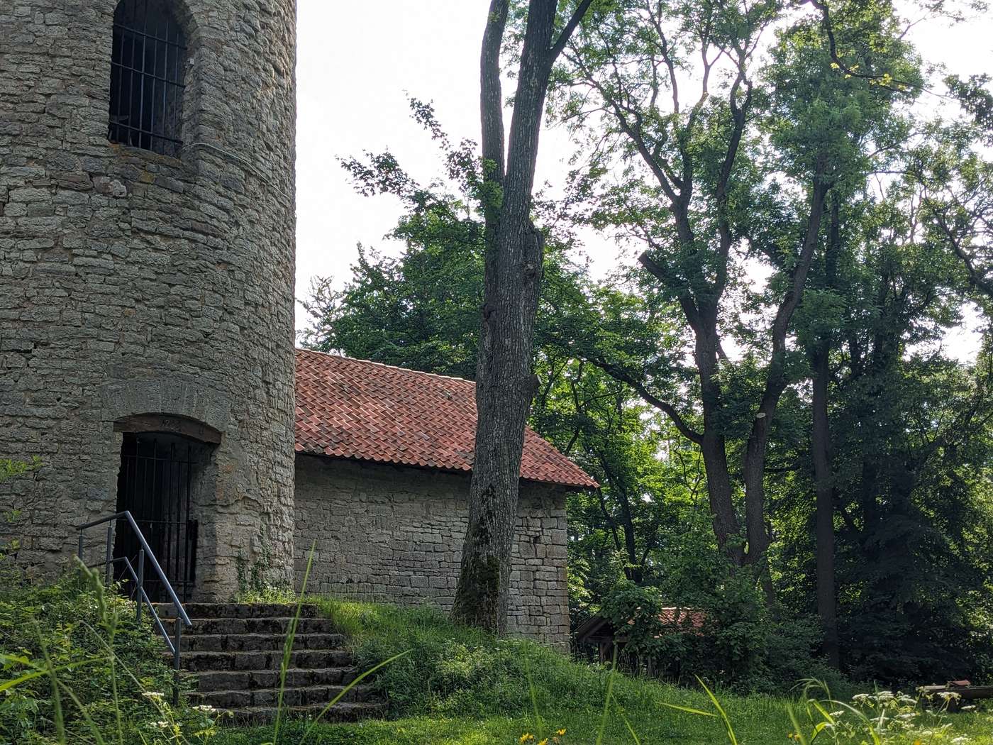 Mittelalterliche Zeitreise und Naturerlebnis mit Panoramablick