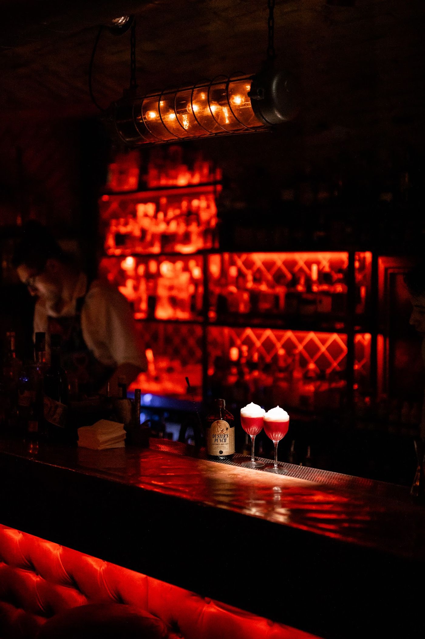 Nostalgische Nächte in versteckter Bar