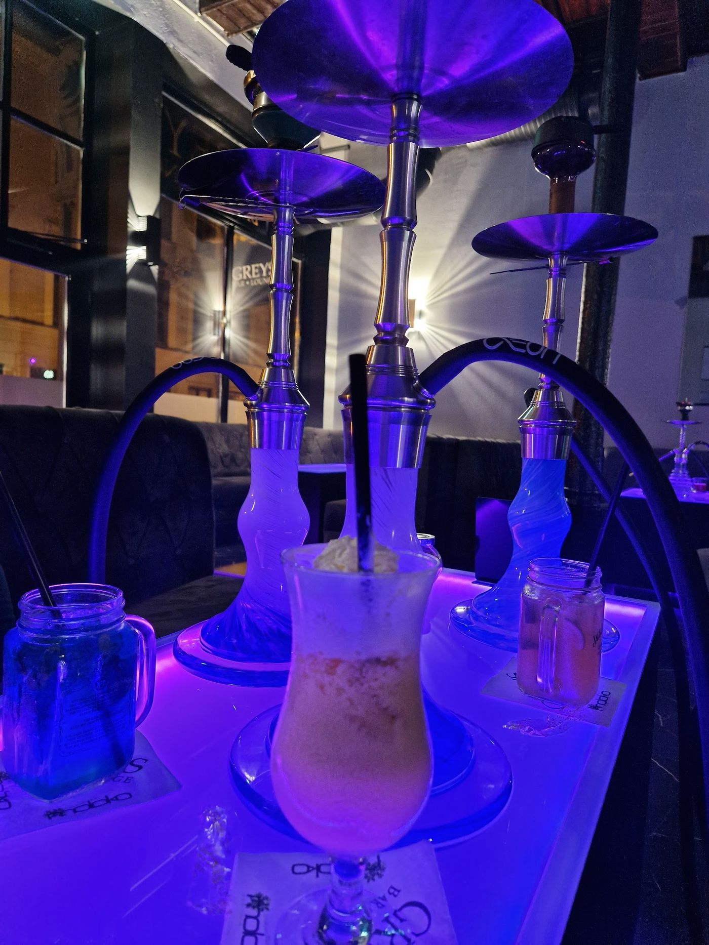 Einzigartige Cocktails & Shisha-Genuss