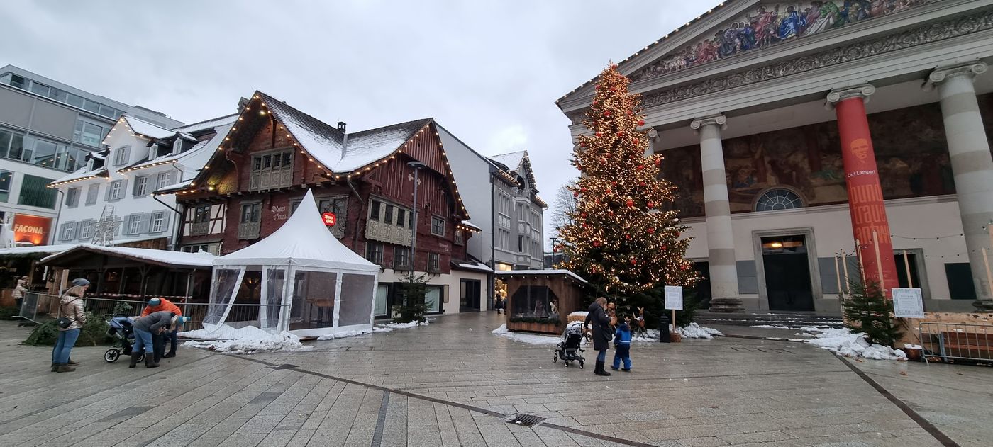 Lebhaftes Stadtflair genießen