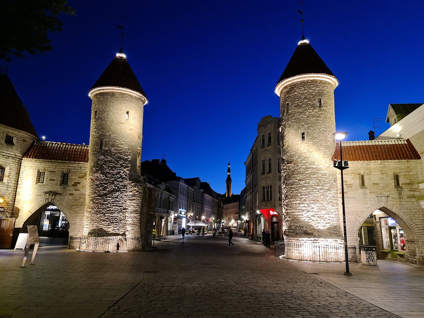 Mittelalterliches Tor zum Herzen Tallinns