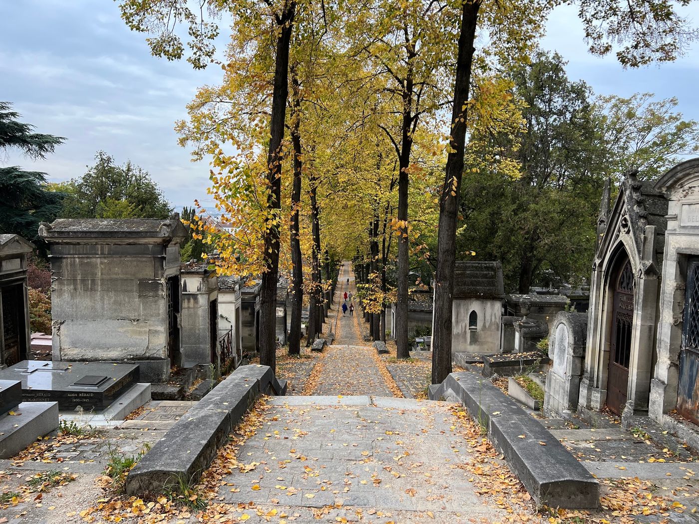 Historischer Friedhof mit berühmten Gräbern