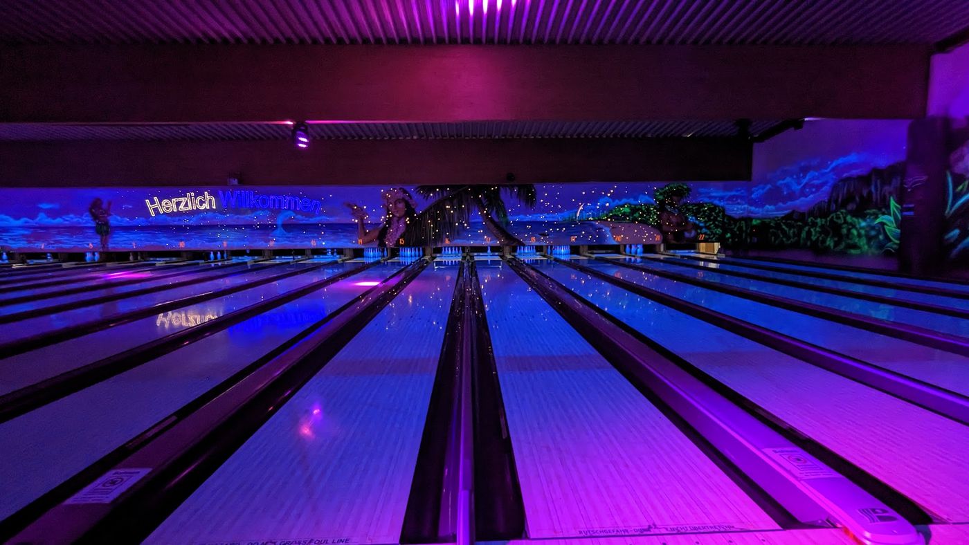 Spaß und Spiele beim Bowling in Böblingen