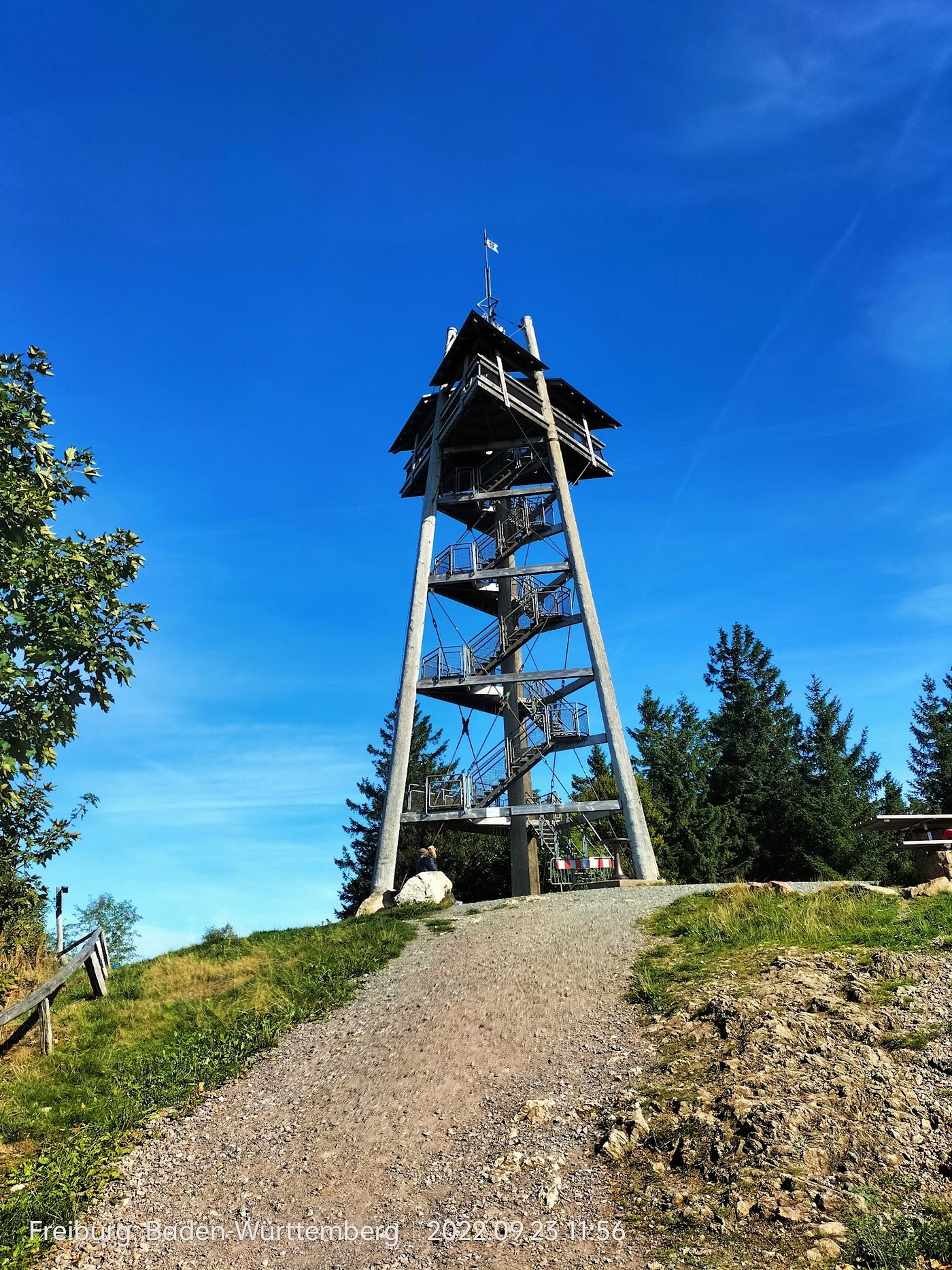 Schwebe zum Gipfel des Freiburger Hausbergs