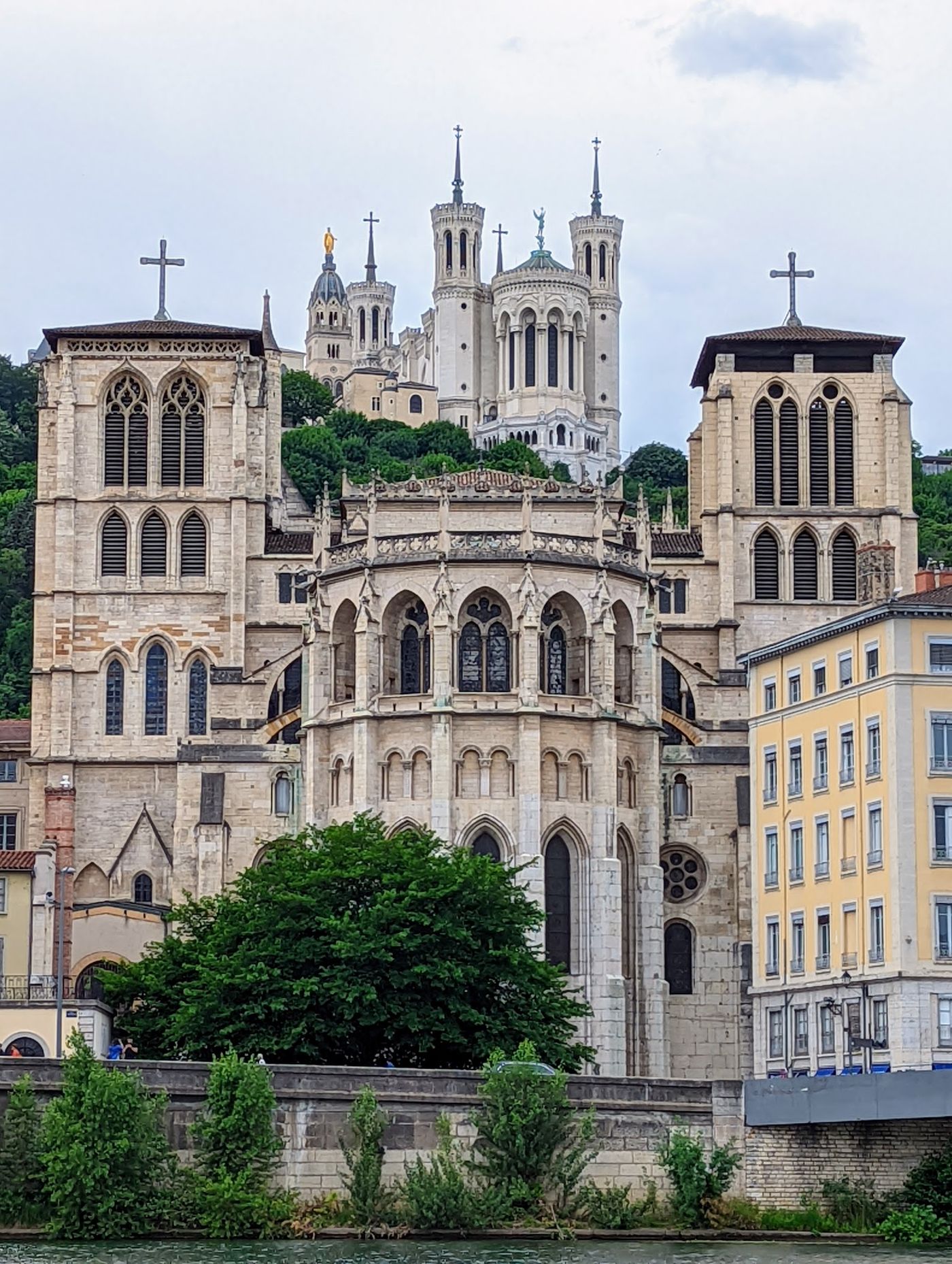Gotische Pracht in Lyon