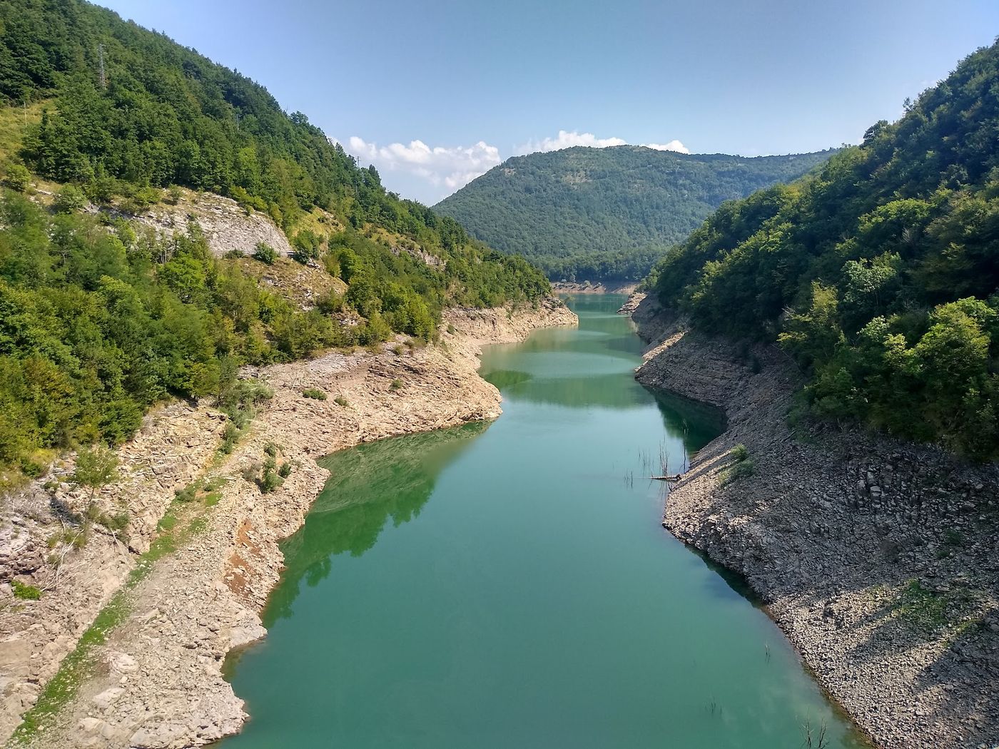 Entdecke die versunkene Stadt im See