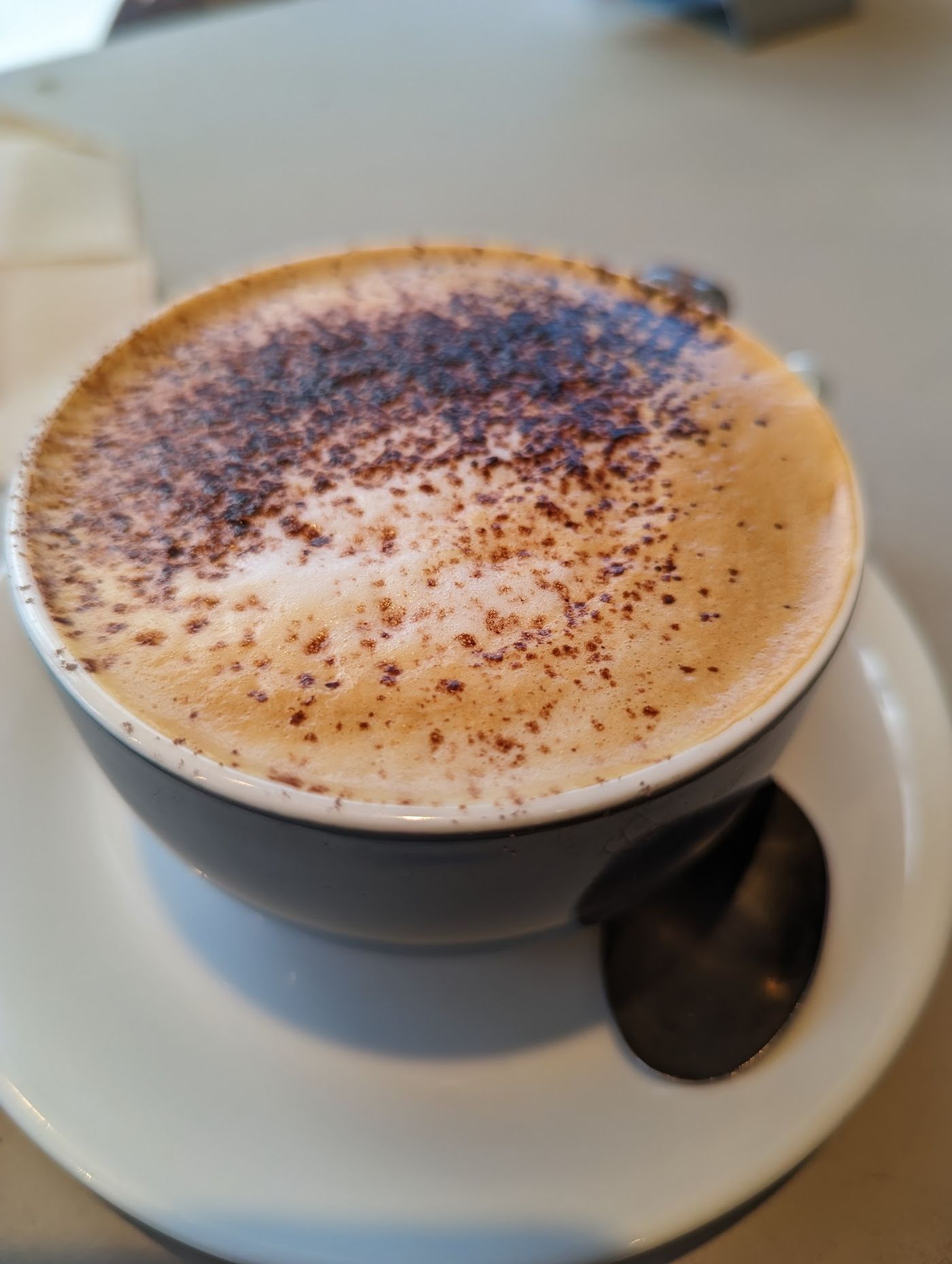 Sourdough und Kaffee in Walthamstow