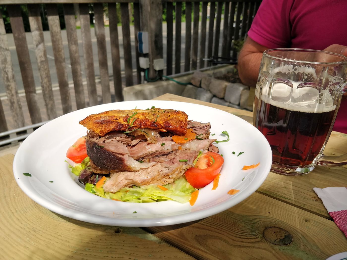 Brotzeit mit Burgblick