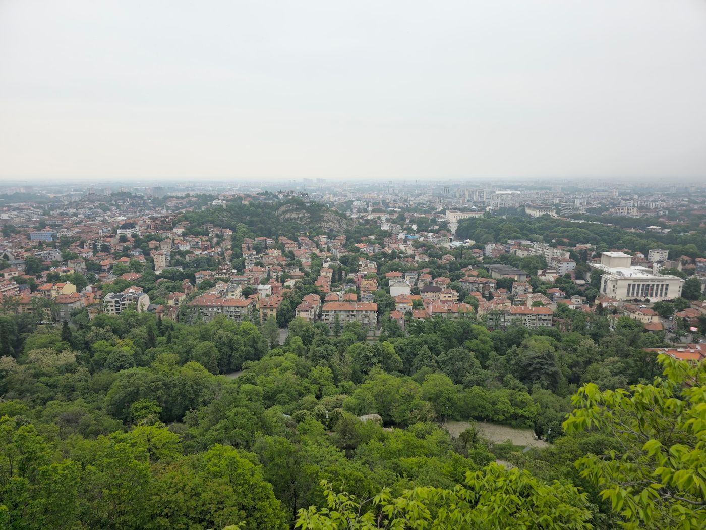 Atemberaubende Aussicht vom Hügel