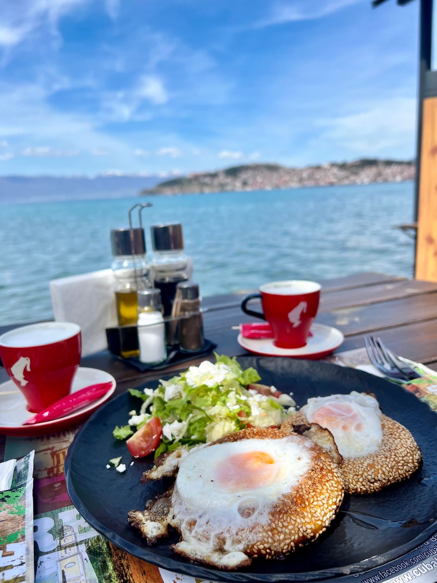 Strandspaß mit Bar-Atmosphäre