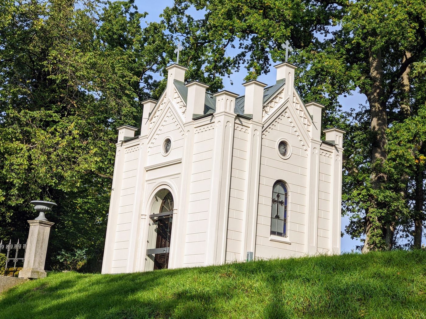 Stille Momente auf dem historischen Friedhof