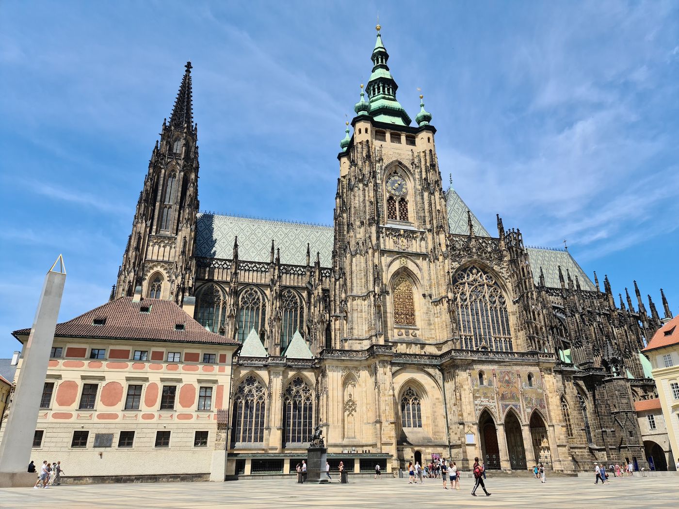Taucht ein in die Geschichte und Pracht der Prager Burg