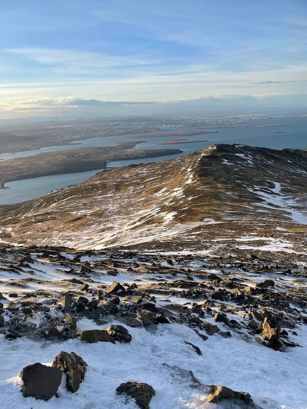 Wandern mit Blick auf Reykjavík