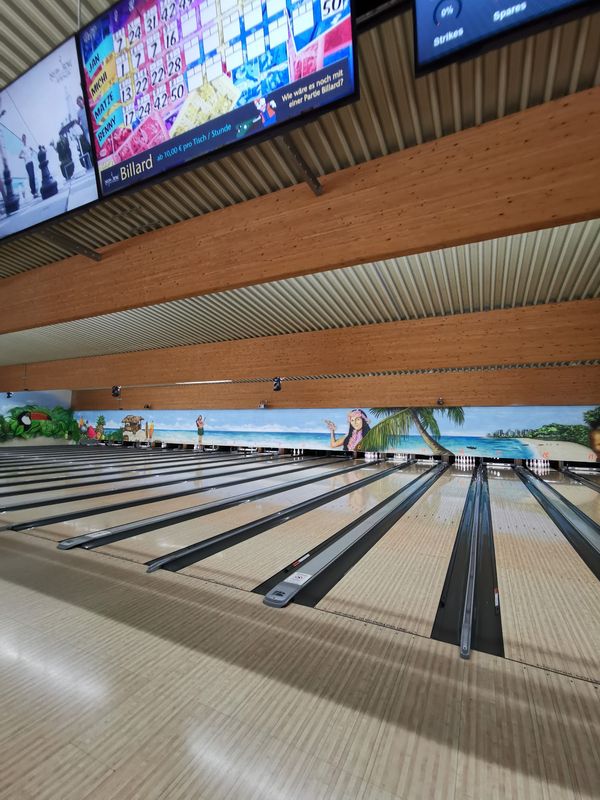 Spaß und Spiele beim Bowling in Böblingen