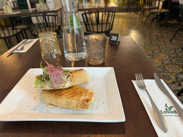 Frische und vielfältige Mezze Platten