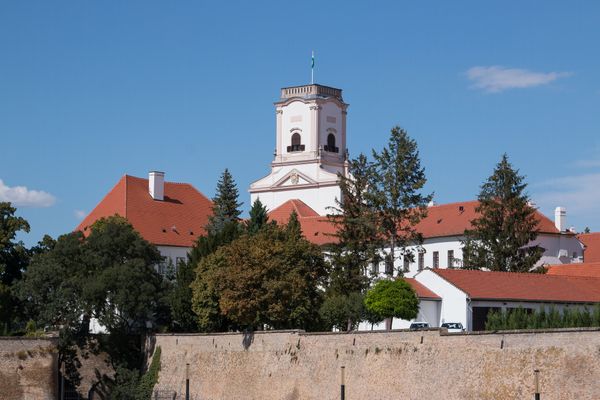 Erkunden Sie die Mischung aus Gotik, Renaissance und Barock