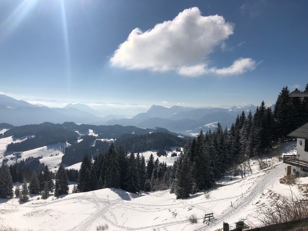 Grenzüberschreitende Hütte mit Charme