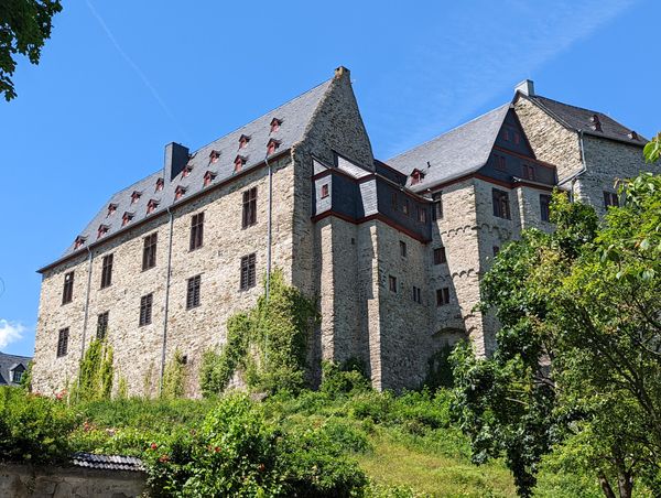 Entdecke das geheimnisvolle Limburger Schloss