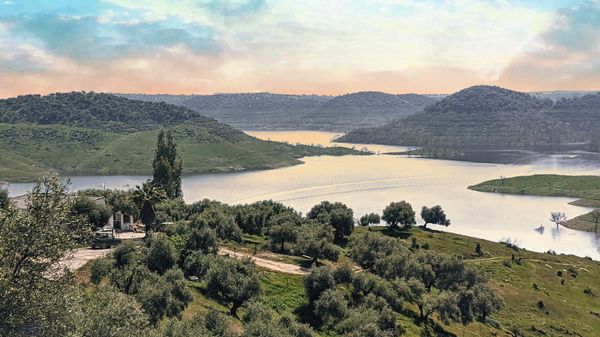 Wassersport und Entspannung am Stausee