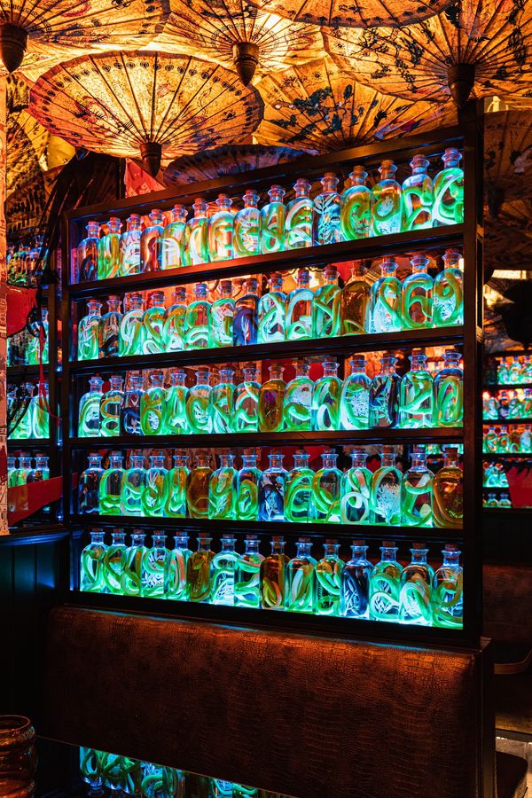 Cocktailkunst und Tapas in coolem Ambiente