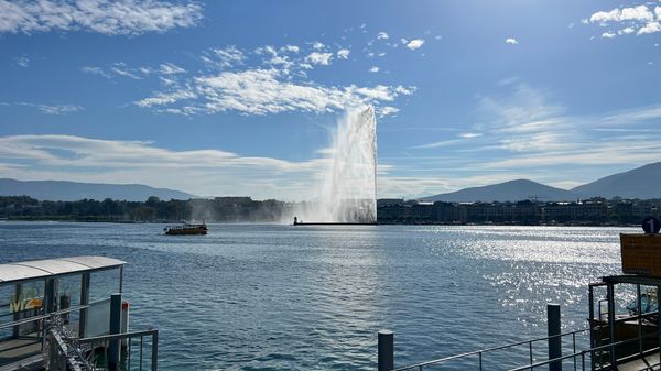 Mit dem Taxi-Boot den See erkunden