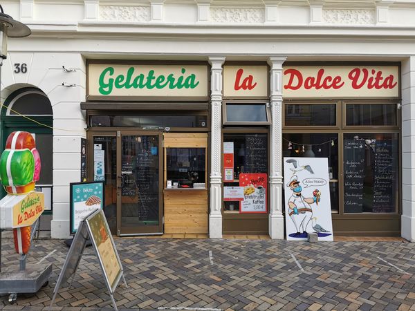 Italienisches Eisflair genießen