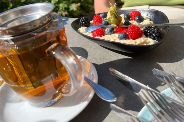 Frühstück bis Dinner in künstlerischem Ambiente