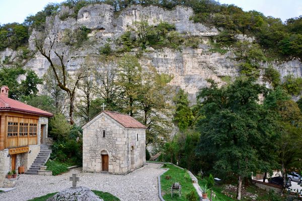 Georgiens Mini-Meteora sehen