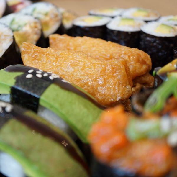 Veganes Sushi in gemütlicher Atmosphäre