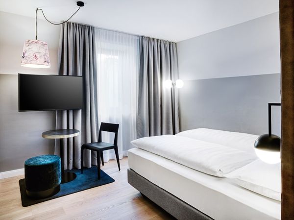 Modernes Stadthotel mit Blick auf die Nordkette