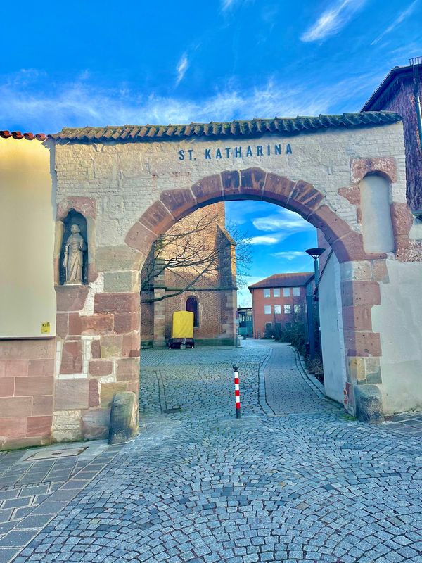 Historisches Weinlokal mit Anekdoten