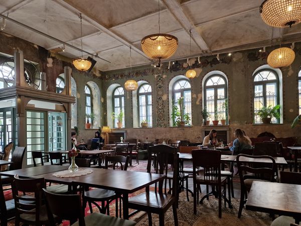 Ein Drink in einer ehemaligen Synagoge