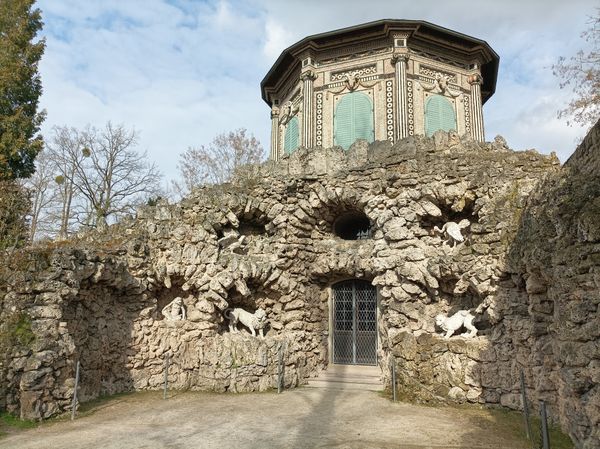 Rokoko Garten bestaunen