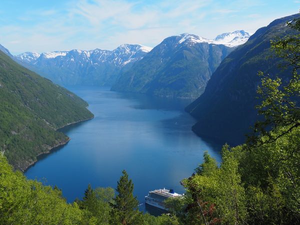 Malerischer Wasserfall in idyllischer Lage