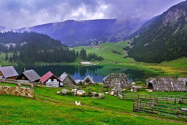 Kristallklares Bergsee