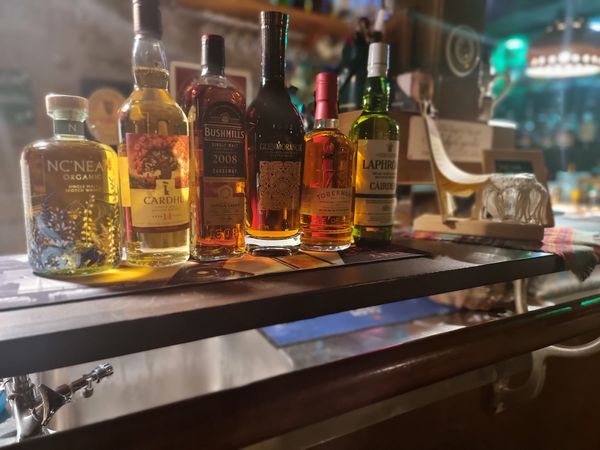 Genieße Whisky in historischem Ambiente