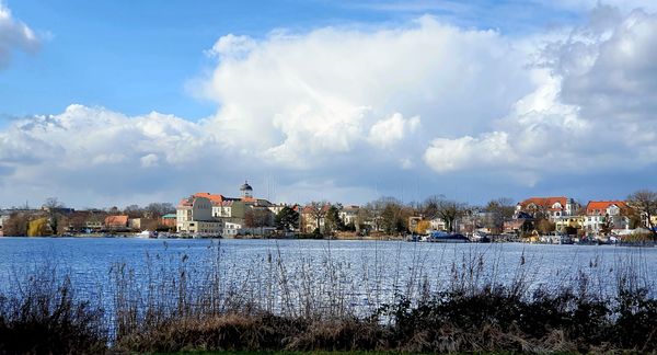 Entspannung pur am Ufer des Sees