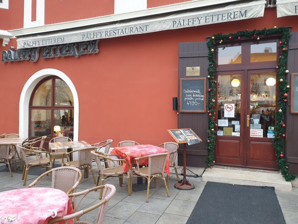 Speisen mit Aussicht im Palffy Etterem