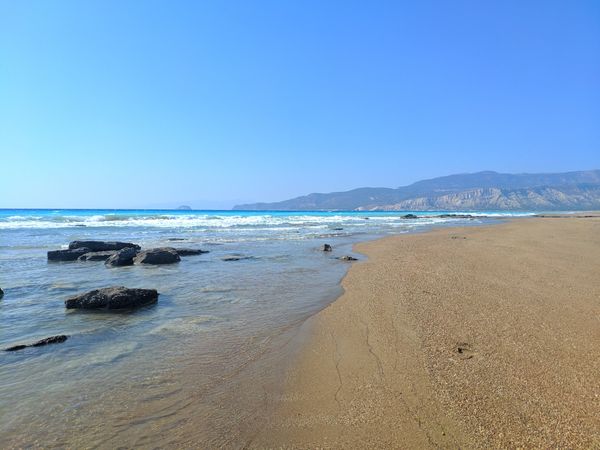 Ruhiger Strandtag mit der Familie