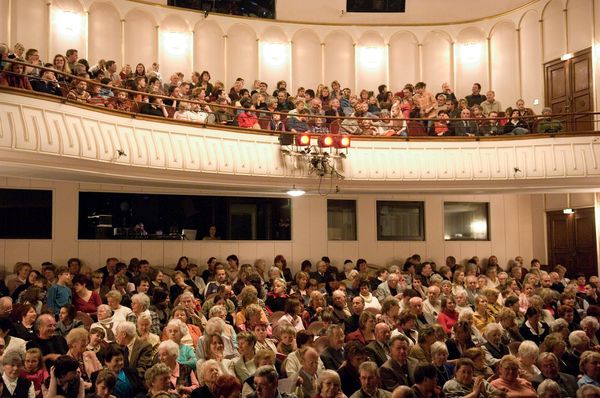 Kulturelle Vielfalt in historischem Ambiente