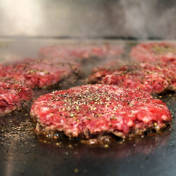 Kultige Burger unter der U-Bahn