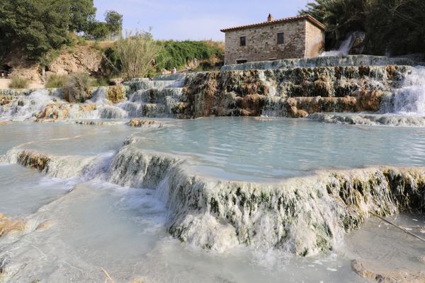 Entspannen in natürlichen Thermalquellen