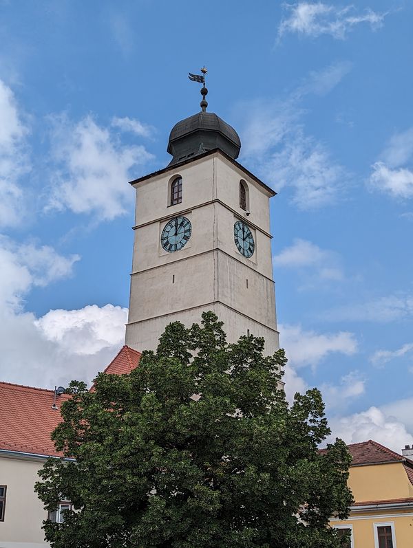 Mittelalterliche Häuser blicken auf Sie