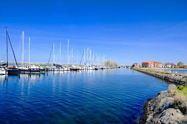 Maritimes Flair am Hafen