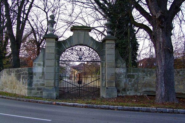 Erkunden Sie das historische Schloss mit Museum