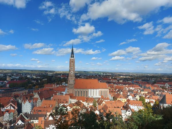 Bewundere den höchsten Backsteinturm