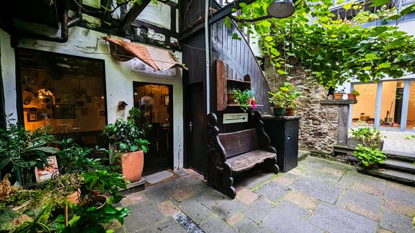Entdecke handwerkliche Schätze im Kunstgässchen