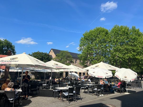 Historisches Kloster mit Aussicht