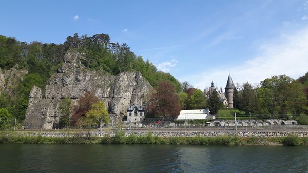 Historische Schönheit an der Maas