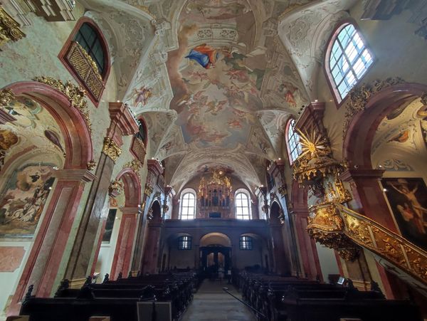 Barocke Pracht in der St. Ignatius-Kirche